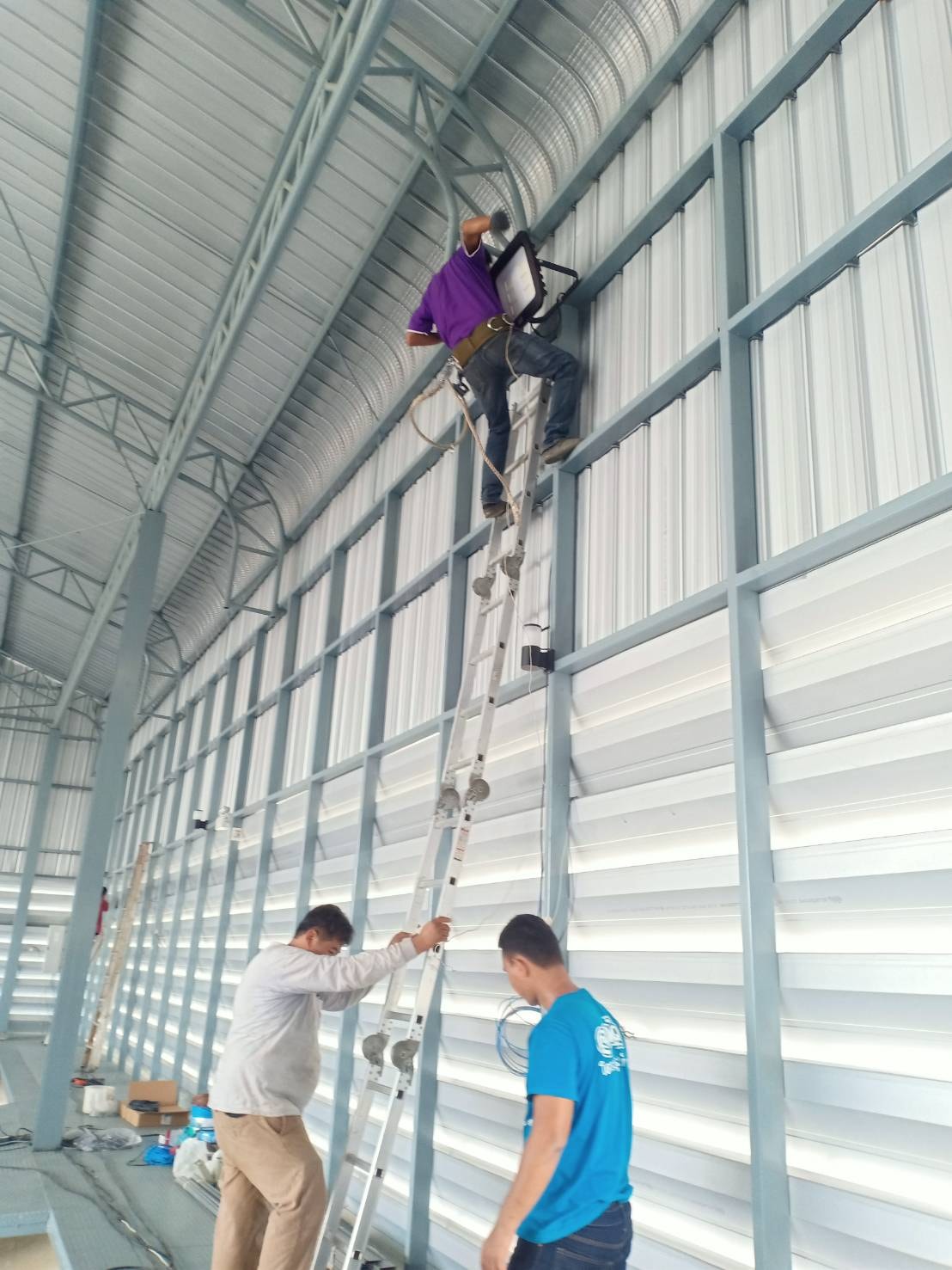 รับเหมาติดตั้ง ซ่อมแซม ตึก อาคาร สำนักงาน พร้อมระบบไฟฟ้าแสงสว่าง